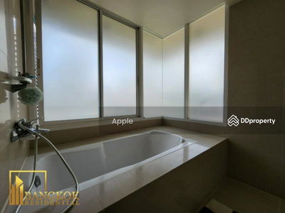 The Peak Sukhumvit 15, Bangkok, Thailand The Peak Sukhumvit 15, Bangkok, Thailand