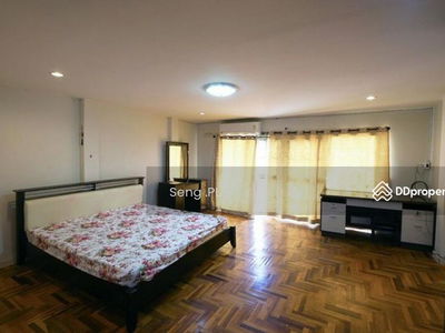 Townhome for rent, Sukhumvit 77 On Nut, Bangkok, Thailand Townhome for rent, Sukhumvit 77 On Nut, Bangkok, Thailand