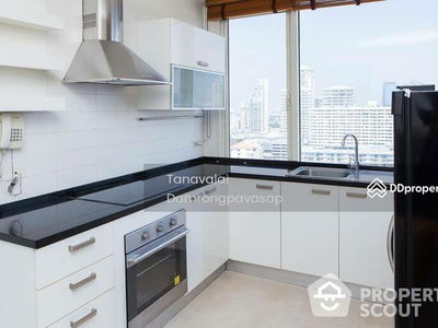 Life Sukhumvit 48, Bangkok, Thailand Life Sukhumvit 48, Bangkok, Thailand