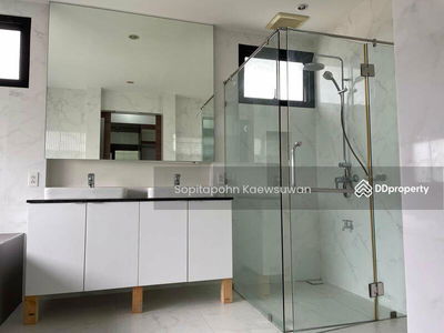 10110, Bangkok, Thailand 10110, Bangkok, Thailand