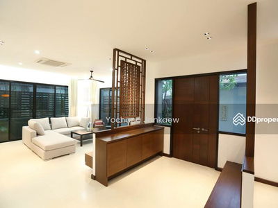 Willow 49, Bangkok, Thailand Willow 49, Bangkok, Thailand