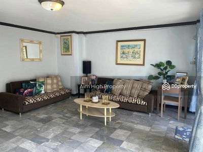 Baan Royal Nakarin Villa, Bangkok, Thailand Baan Royal Nakarin Villa, Bangkok, Thailand