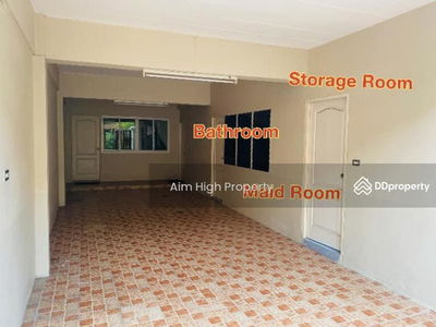 Baan Royal Nakarin Villa, Bangkok, Thailand Baan Royal Nakarin Villa, Bangkok, Thailand