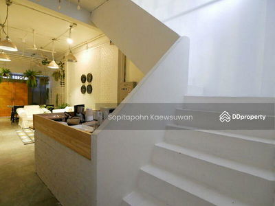 10110, Bangkok, Thailand 10110, Bangkok, Thailand