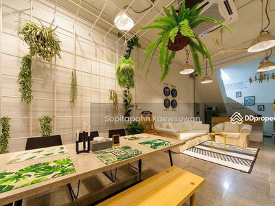 10110, Bangkok, Thailand 10110, Bangkok, Thailand