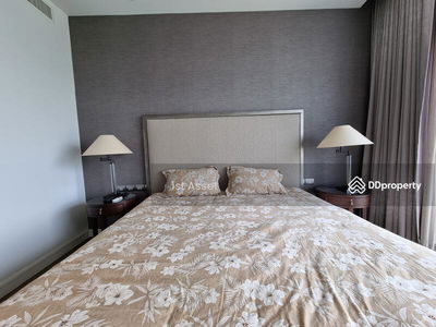 Magnolias Ratchadamri Boulevard, Bangkok, Thailand Magnolias Ratchadamri Boulevard, Bangkok, Thailand