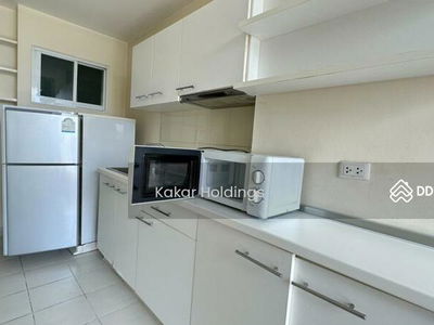 Life @ Sukhumvit 65, Bangkok, Thailand Life @ Sukhumvit 65, Bangkok, Thailand