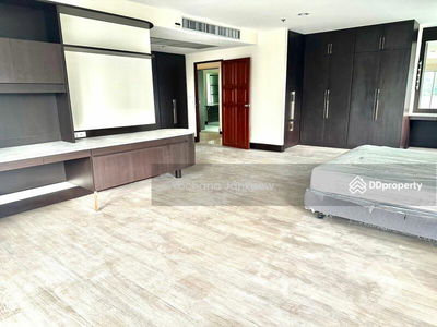 33 Tower, Bangkok, Thailand 33 Tower, Bangkok, Thailand