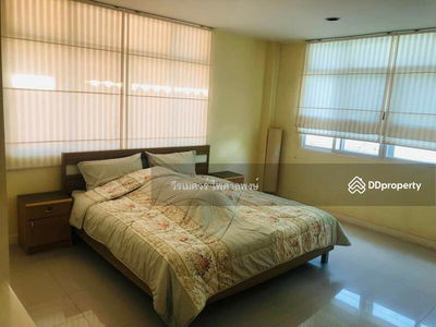 For rent, 4-story single house, Sukhumvit 31, near BTS Phrom Phong, Emporium, area 40 sq m, 4 bedrooms, 5 bathrooms, Bangkok, Thailand For rent, 4-story single house, Sukhumvit 31, near BTS Phrom Phong, Emporium, area 40 sq m, 4 bedrooms, 5 bathrooms, Bangkok, Thailand