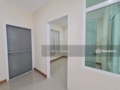 Golden Town Bangna-Suanluang, Bangkok, Thailand Golden Town Bangna-Suanluang, Bangkok, Thailand