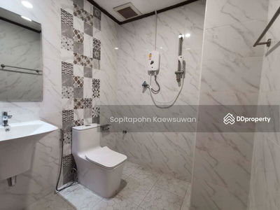 10110, Bangkok, Thailand 10110, Bangkok, Thailand