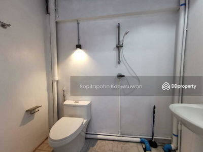 10110, Bangkok, Thailand 10110, Bangkok, Thailand