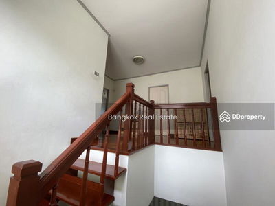 Mantana Prayasuren 26, Bangkok, Thailand Mantana Prayasuren 26, Bangkok, Thailand