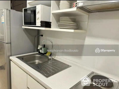 Thru Thonglor, Bangkok, Thailand Thru Thonglor, Bangkok, Thailand