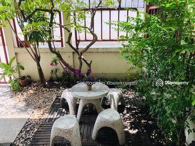 10110, Bangkok, Thailand 10110, Bangkok, Thailand