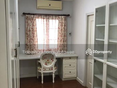 Urban Sathorn, Bangkok, Thailand Urban Sathorn, Bangkok, Thailand