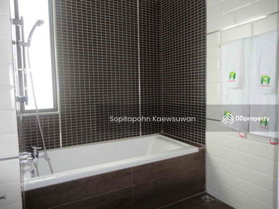 Nantiruj Tower apartment, Bangkok, Thailand Nantiruj Tower apartment, Bangkok, Thailand