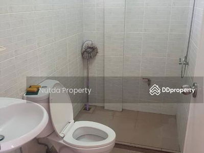 Rangsiya Ramintra 74, Bangkok, Thailand Rangsiya Ramintra 74, Bangkok, Thailand