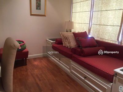 Langsuan Ville, Bangkok, Thailand Langsuan Ville, Bangkok, Thailand