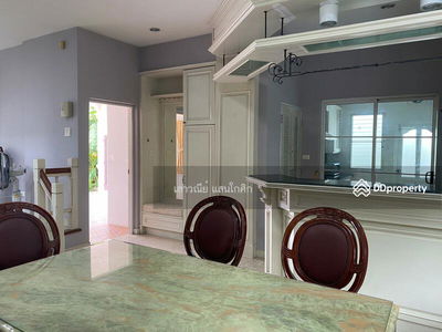 Nantawan Suanroung R.9, Bangkok, Thailand Nantawan Suanroung R.9, Bangkok, Thailand