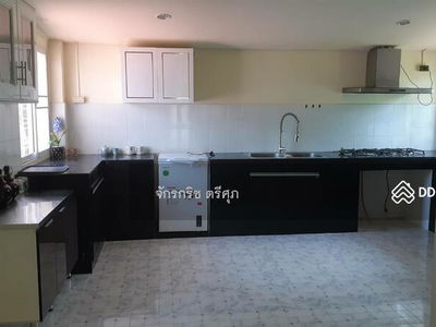 Raja City lakeside and garden home, Khon Kaen, Thailand Raja City lakeside and garden home, Khon Kaen, Thailand