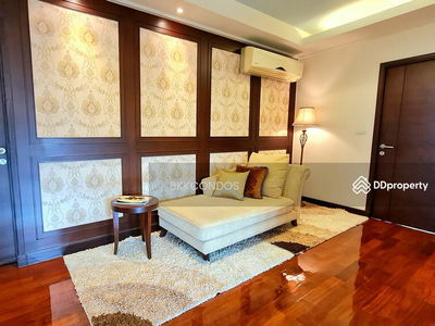 Piyathip Place, Bangkok, Thailand Piyathip Place, Bangkok, Thailand