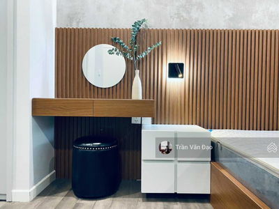 The Nine, Vietnam The Nine, Vietnam