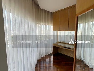 Castle Hill Mansion, Bangkok, Thailand Castle Hill Mansion, Bangkok, Thailand