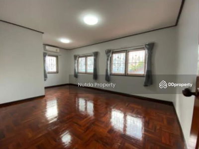 2-story detached house, Soi Ari Samphan 6, Rama 6, Phahonyothin 5, Bangkok, Thailand 2-story detached house, Soi Ari Samphan 6, Rama 6, Phahonyothin 5, Bangkok, Thailand