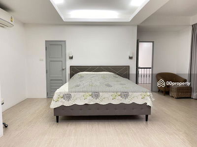 Single house, 5 bedrooms, Pha Ping Village, in front of Chiang Mai University, best location, Chiang Mai, Thailand Single house, 5 bedrooms, Pha Ping Village, in front of Chiang Mai University, best location, Chiang Mai, Thailand