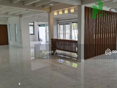 Single house for rent in Soi Chokchai 4 (SPSAM1152), Bangkok, Thailand Single house for rent in Soi Chokchai 4 (SPSAM1152), Bangkok, Thailand