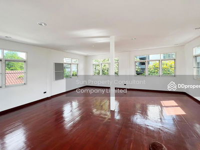 House Sukhumvit 71, Bangkok, Thailand House Sukhumvit 71, Bangkok, Thailand