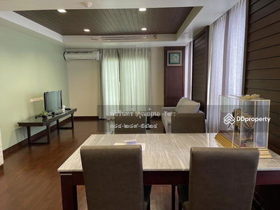 Elephant Tower, Bangkok, Thailand Elephant Tower, Bangkok, Thailand