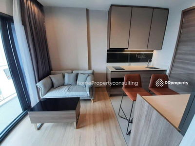 The Line Phahon-Pradipat, Bangkok, Thailand The Line Phahon-Pradipat, Bangkok, Thailand