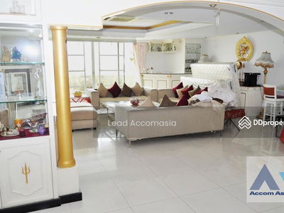 Oriental Towers, Bangkok, Thailand Oriental Towers, Bangkok, Thailand