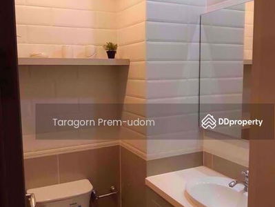 The Editor Vertical Village Sapankwai, Bangkok, Thailand The Editor Vertical Village Sapankwai, Bangkok, Thailand