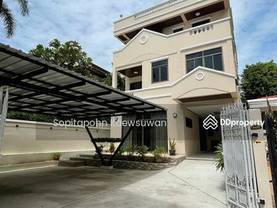 10110, Bangkok, Thailand 10110, Bangkok, Thailand