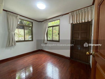 10110, Bangkok, Thailand 10110, Bangkok, Thailand