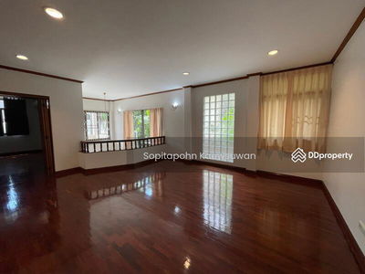 10110, Bangkok, Thailand 10110, Bangkok, Thailand