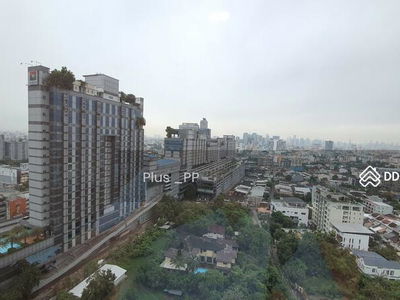 Whizdom Avenue Ratchada-Ladprao, Bangkok, Thailand Whizdom Avenue Ratchada-Ladprao, Bangkok, Thailand