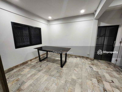 - 2-story detached house, newly renovated, Sukhumvit area, Bang Chak, Bangkok, Thailand - 2-story detached house, newly renovated, Sukhumvit area, Bang Chak, Bangkok, Thailand