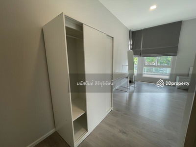 Mantana Bangna-Wongwaen, Bangkok, Thailand Mantana Bangna-Wongwaen, Bangkok, Thailand