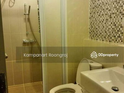 Life Ratchadapisek, Bangkok, Thailand Life Ratchadapisek, Bangkok, Thailand