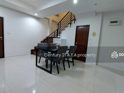 The Complete Sriracha, Chon Buri, Thailand The Complete Sriracha, Chon Buri, Thailand