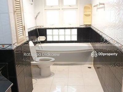 Busarakum place, Bangkok, Thailand Busarakum place, Bangkok, Thailand