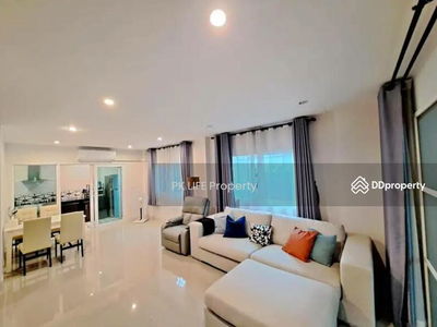 Housing in Kathu, Thailand Housing in Kathu, Thailand