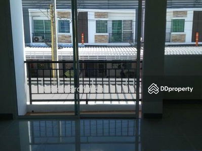 Praphatsorn Village, Chon Buri, Thailand Praphatsorn Village, Chon Buri, Thailand