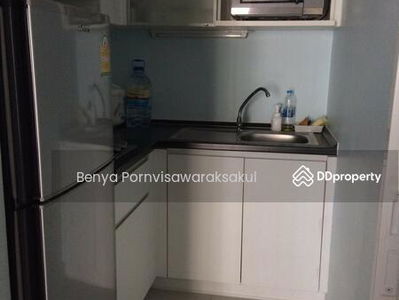 Thru Thonglor, Bangkok, Thailand Thru Thonglor, Bangkok, Thailand