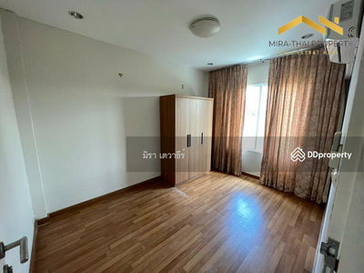 Townhouse for rent two-storey. Soi Nong Mai Kaen, Chon Buri, Thailand Townhouse for rent two-storey. Soi Nong Mai Kaen, Chon Buri, Thailand