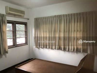 Single house, Bang Wa, Ratchaphruek Road, Bangkok, Thailand Single house, Bang Wa, Ratchaphruek Road, Bangkok, Thailand